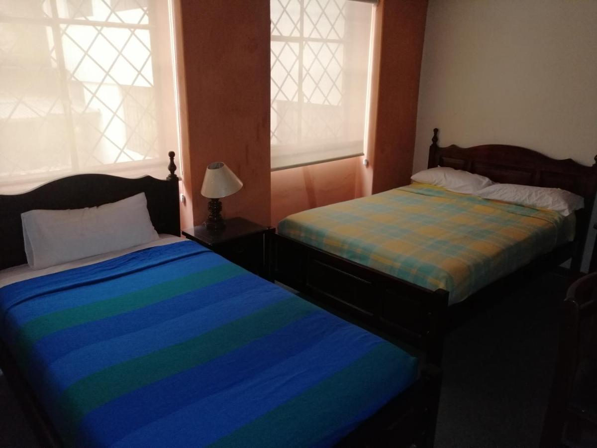 Hostal Victoria Quito Zewnętrze zdjęcie