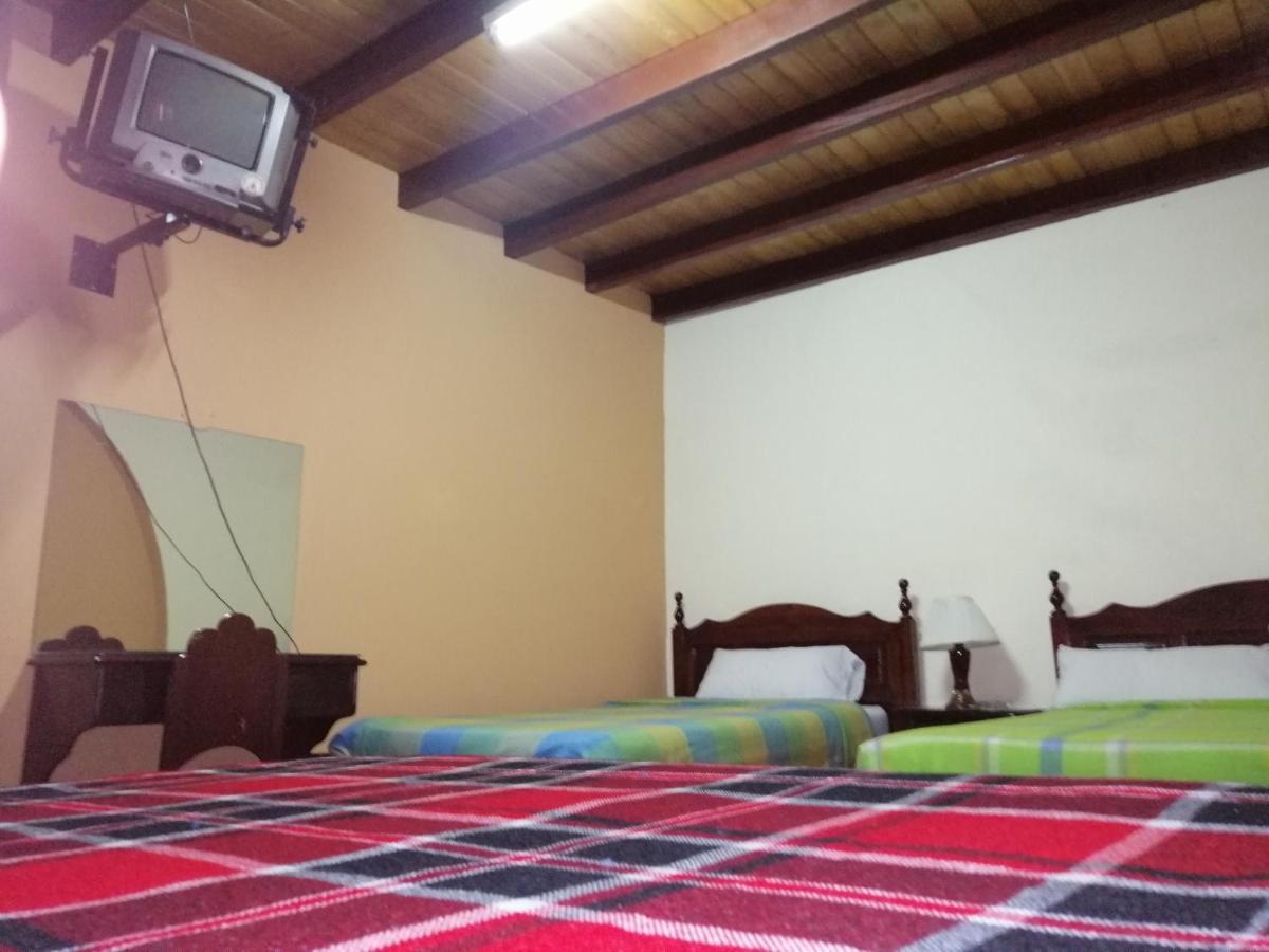 Hostal Victoria Quito Zewnętrze zdjęcie