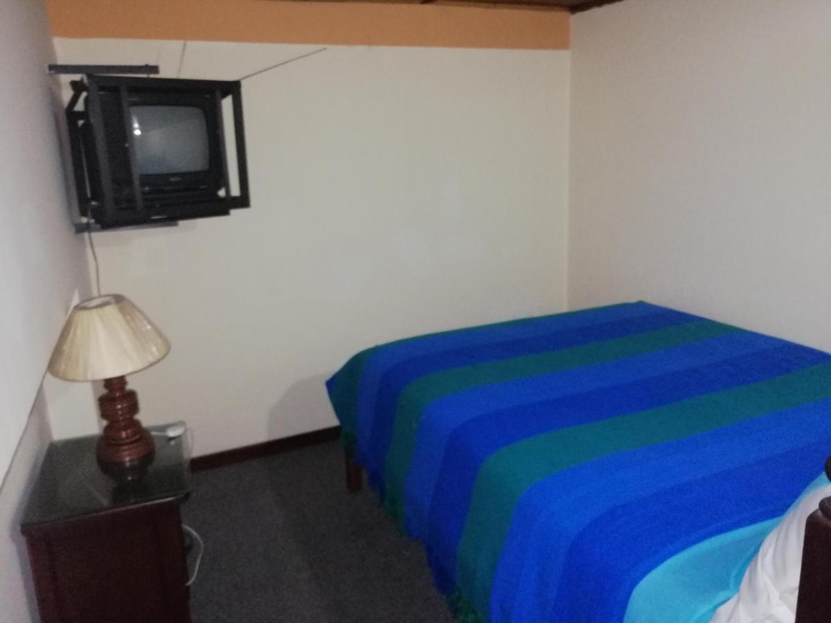 Hostal Victoria Quito Zewnętrze zdjęcie