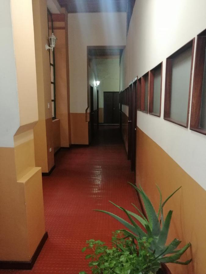 Hostal Victoria Quito Zewnętrze zdjęcie