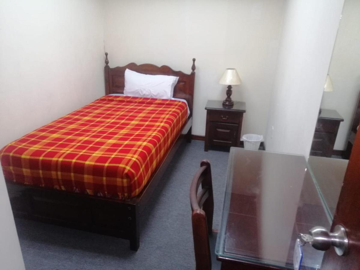 Hostal Victoria Quito Zewnętrze zdjęcie